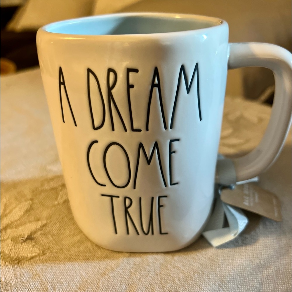 NWT Rae Dunn Disney A Dream Come True Mug .
